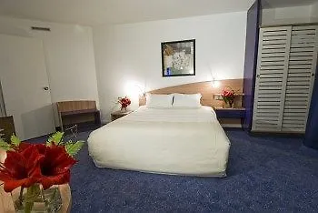 Canal Hotel Pantin