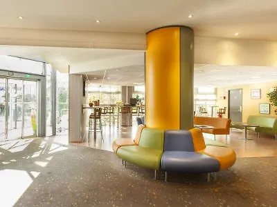 Canal Hotel Pantin