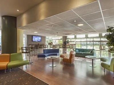 Canal Hotel Pantin