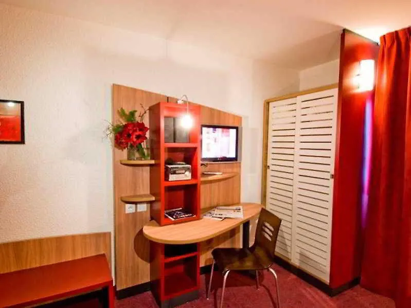 Canal Hotel 3*
