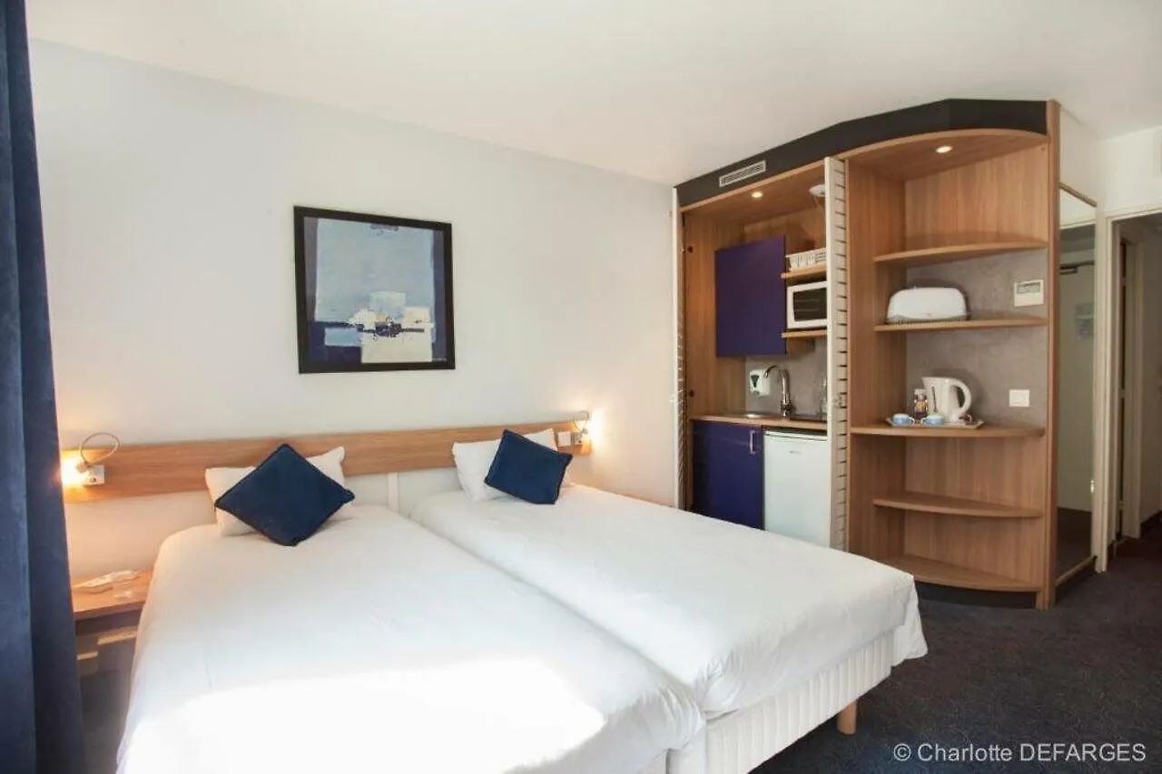 Canal Hotel