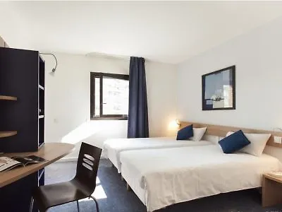 Canal Hotel Pantin