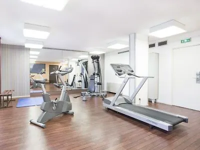 Canal Hotel Pantin
