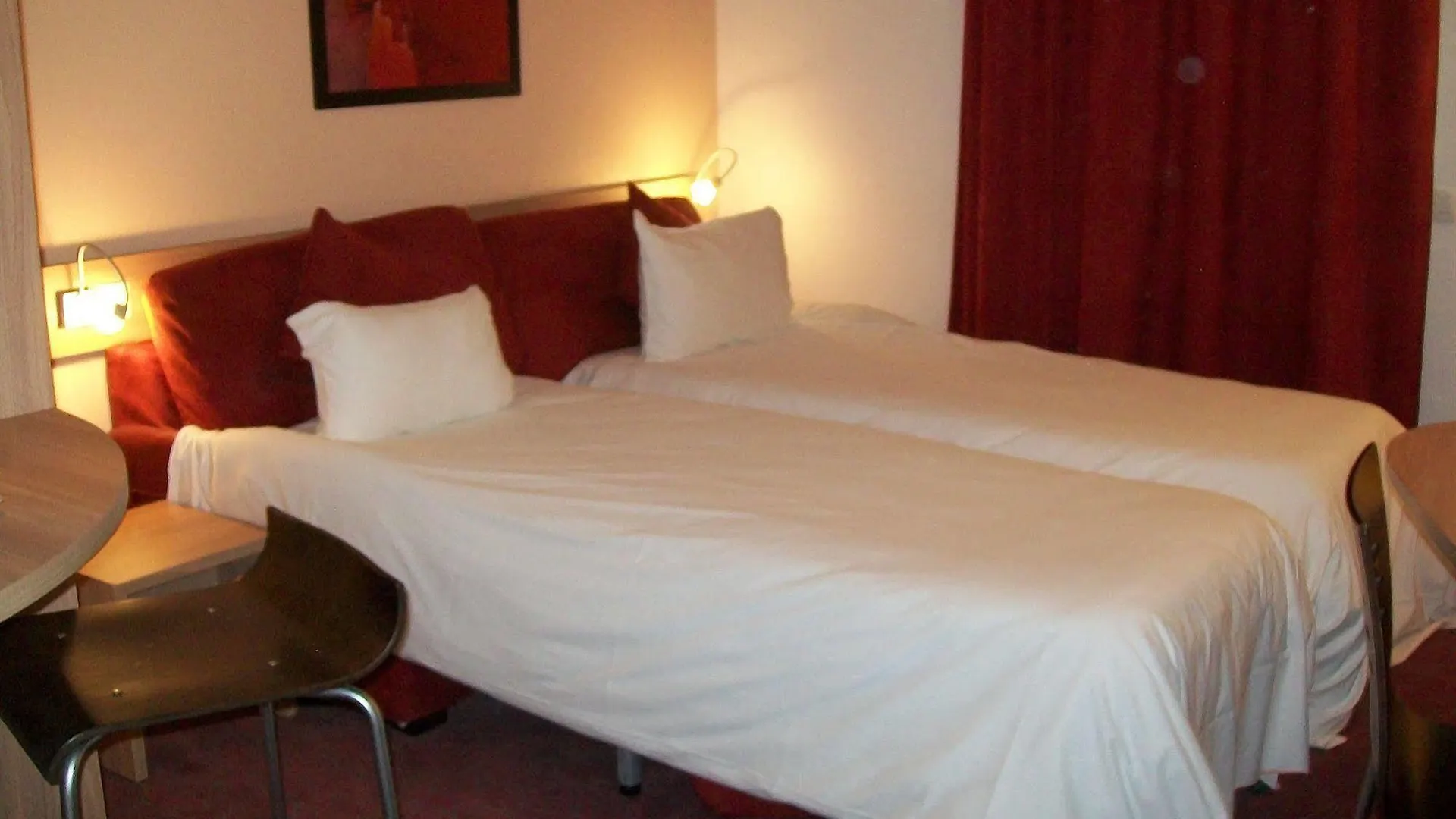 Canal Hotel 3*